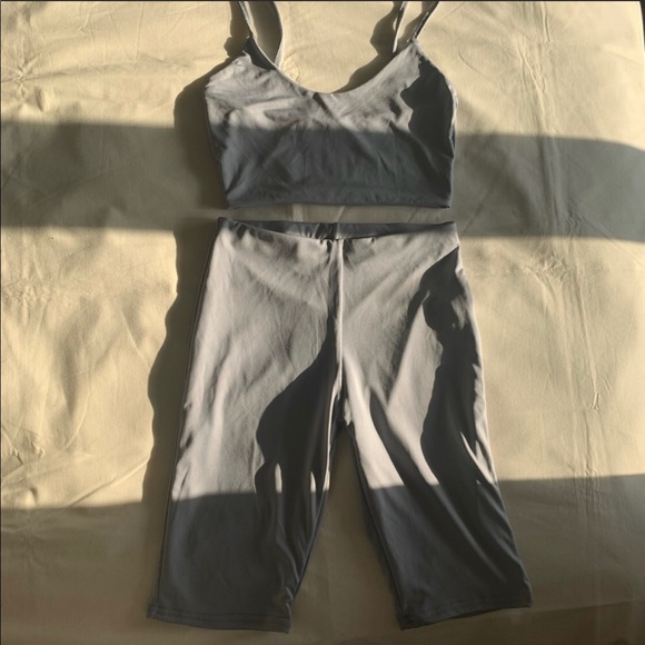 Crop Top and Biker Shorts Set 2 4 - Picture 2 of 6